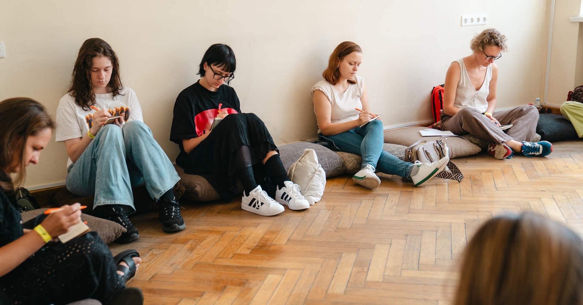 Kūrybinio rašymo dirbtuvės „Tekstas ir Kūnas“ | TRENKSMAS 2026